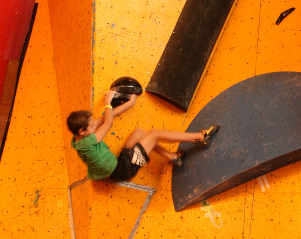Max BERTONE en piste  pour sa première compétition internationale