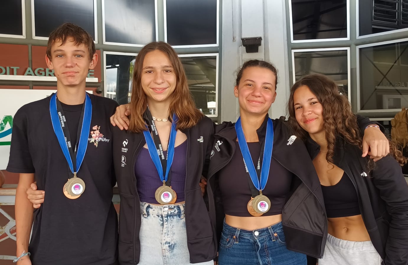 Eva Lina RYMASZ, Louise FONTAINE et Léo GROSSET en bronze aux Championnats d’Europe de vitesse jeunes à Duisbourg !